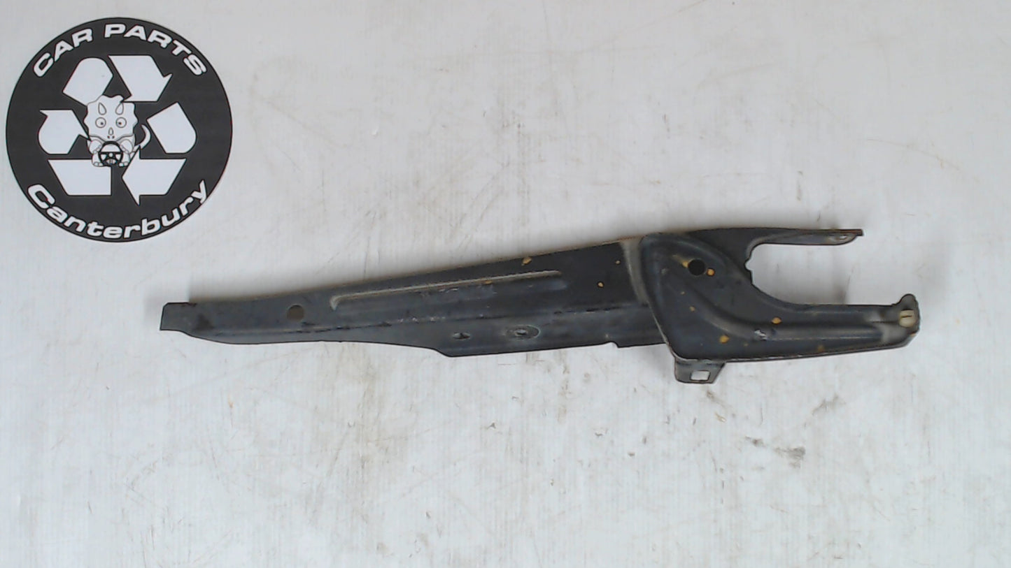 Brace - Vertical Radiator Support Center Brace