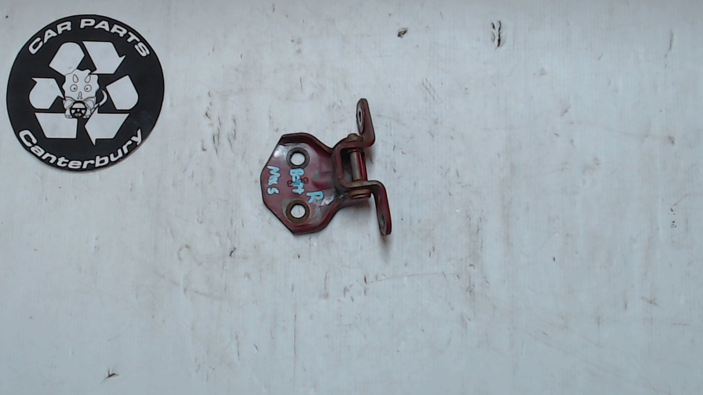 Door Hinge R - Lower