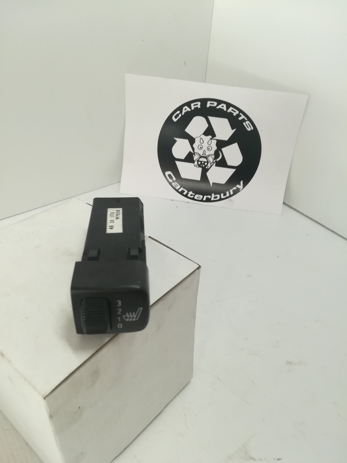 Seat Heater Switch 54 71 024 w328k