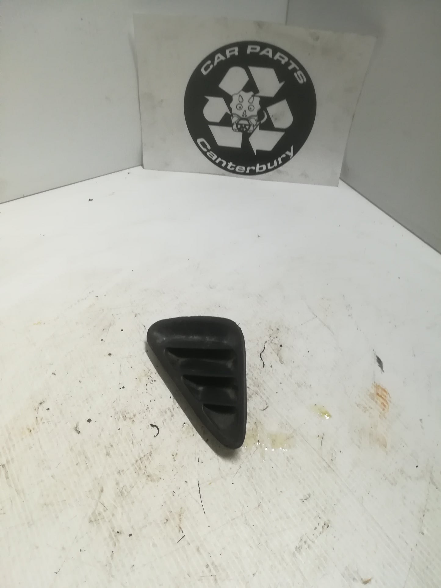 Dash Vent