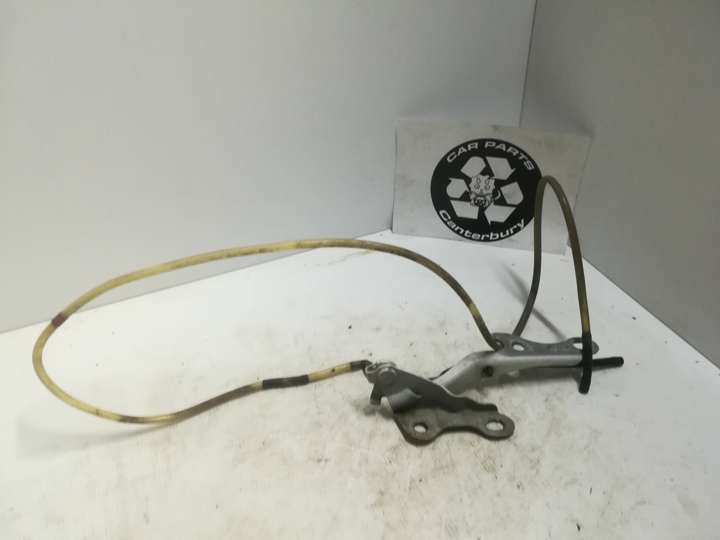 Bonnet Hinge R