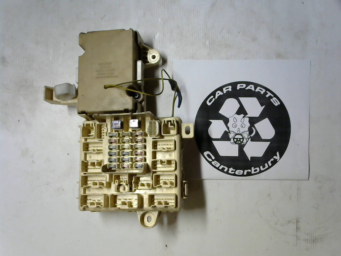 Fuse Box Base w/ Some Relays and MPX Body
