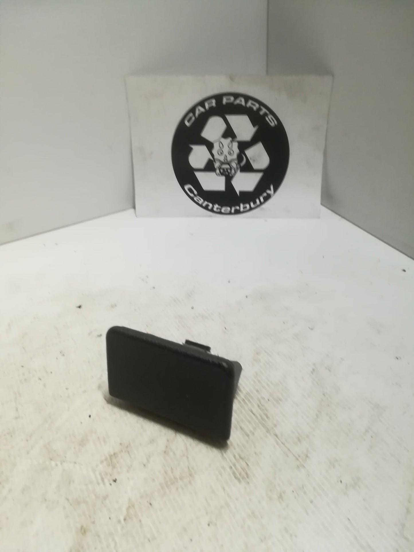 Rear Ash Tray