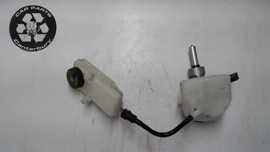 Brake Master Cylinder & Reservoir adv 4674679 pt 4674679