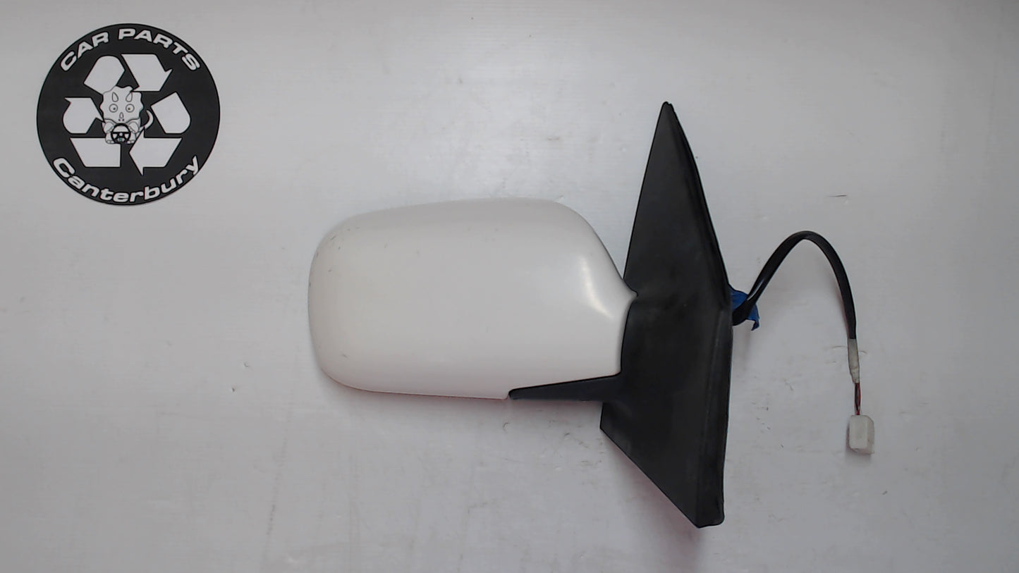 Toyota Vitz NCP15 R - 3 Wire - White w/Black Base