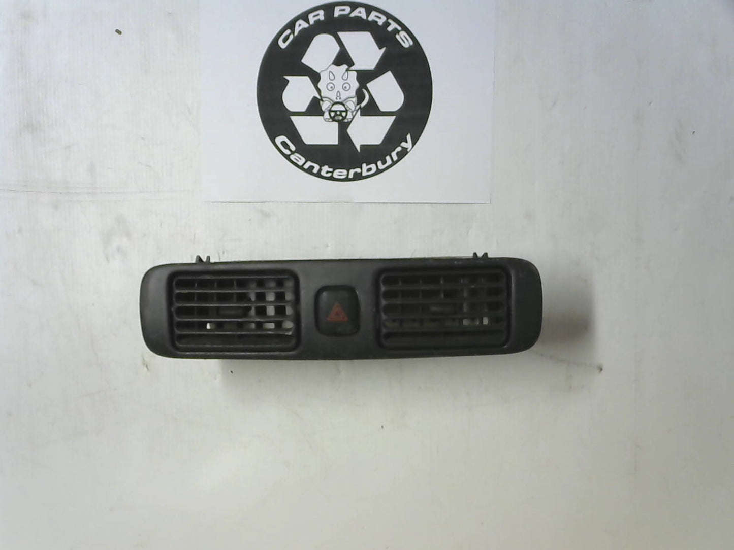 Dash Vents Center w/ Hazard Switch