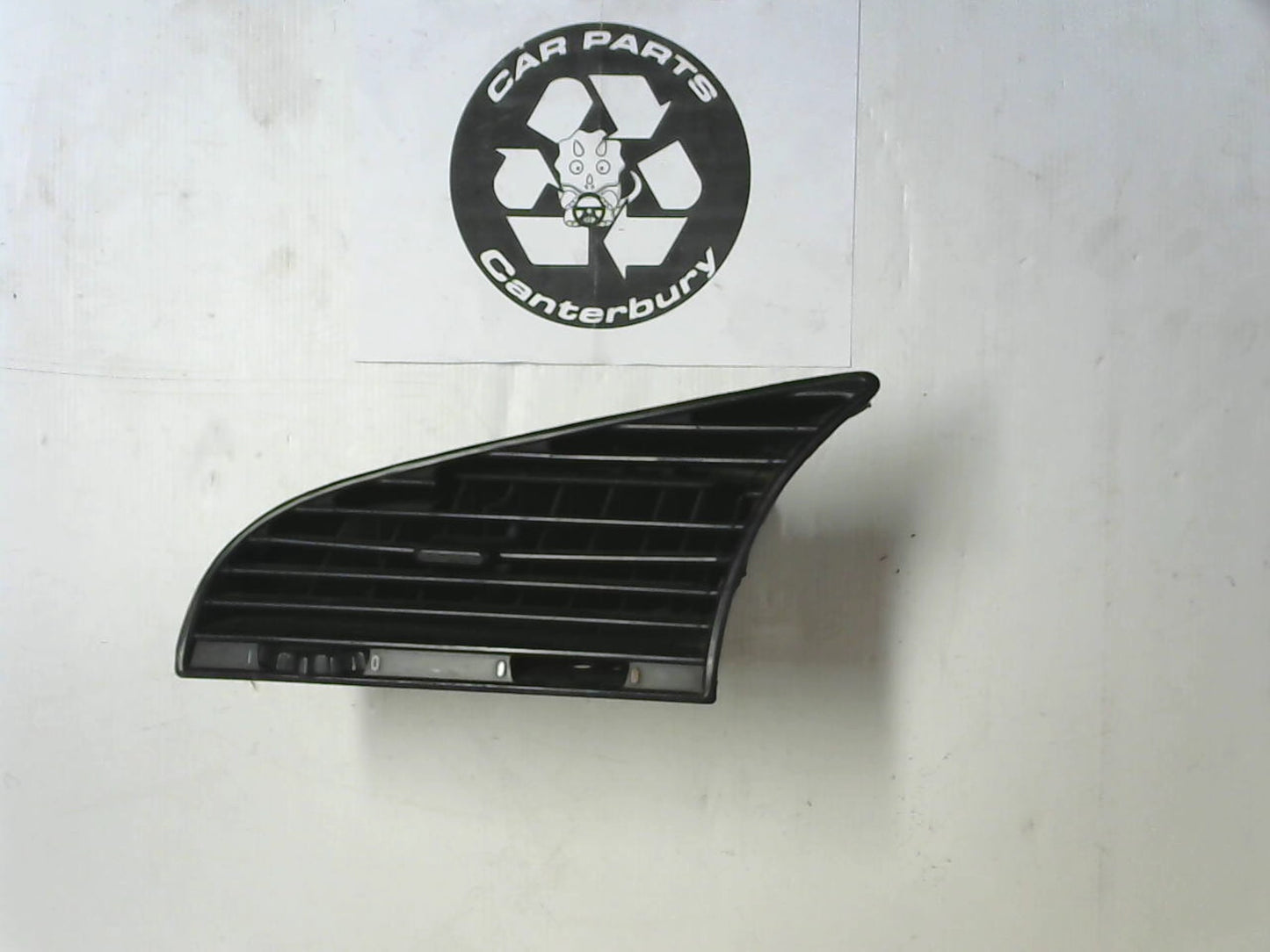 Dash Vent L