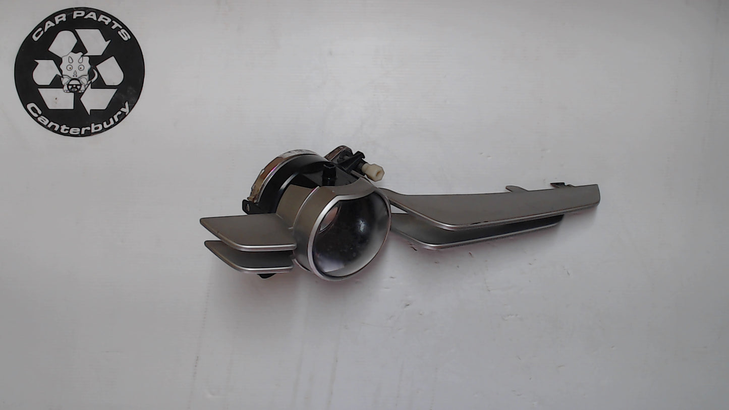 Fog Light R w/Grille adv pr439