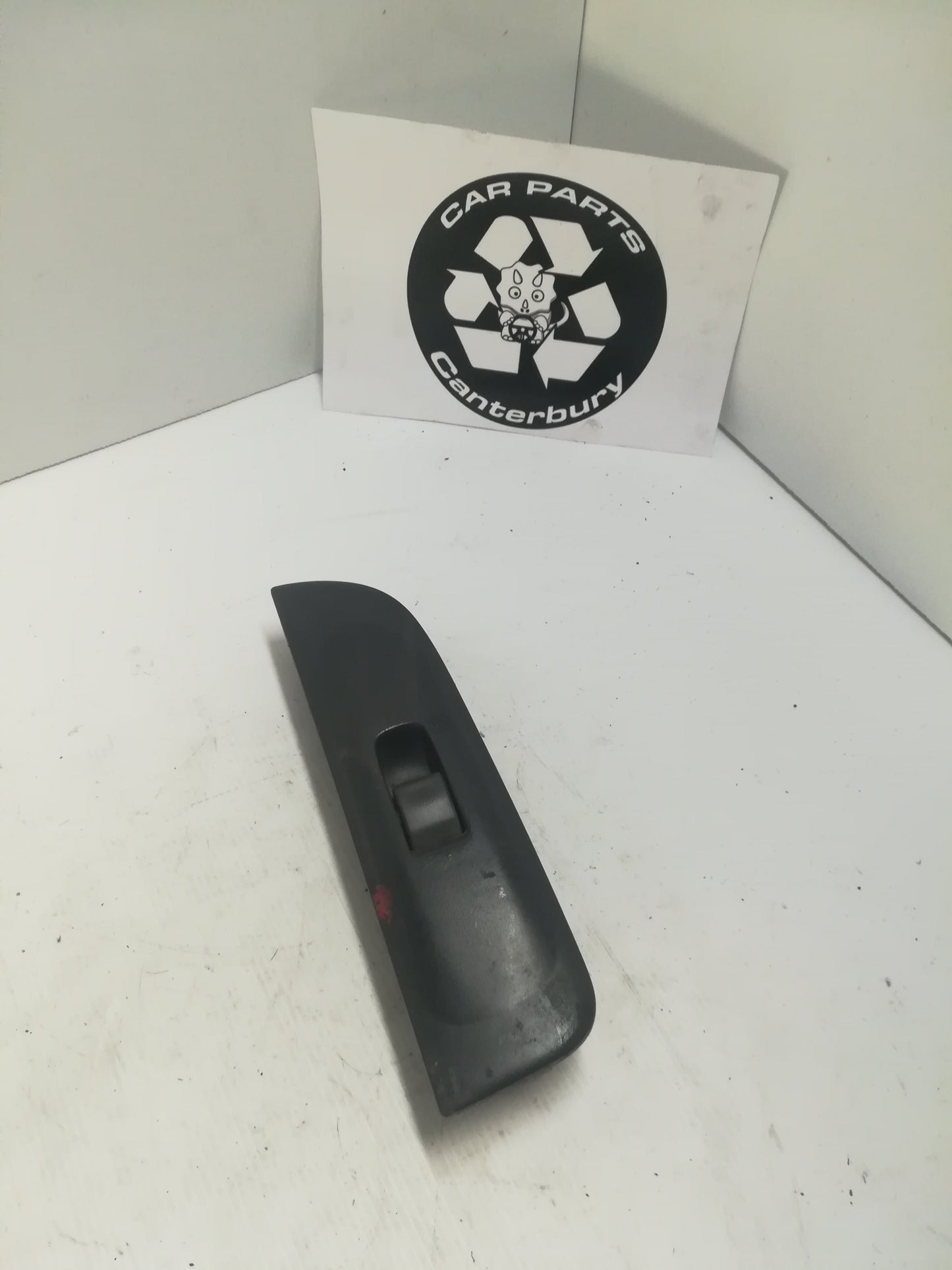 Window Switch L