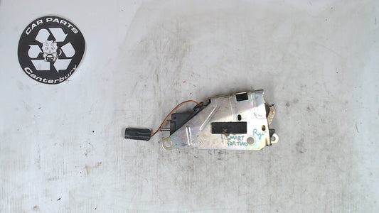 Door Latch R