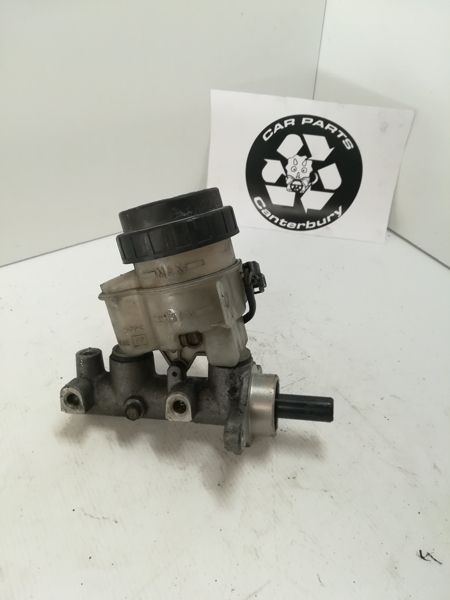 Brake Master Cylinder w/Level Sensor