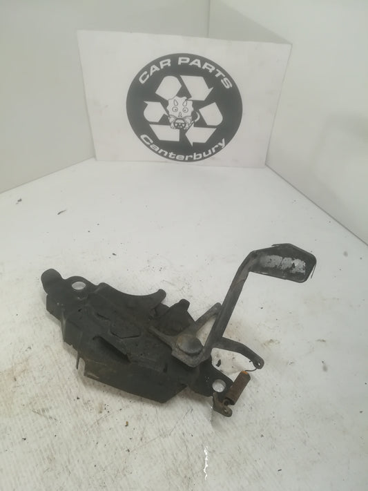 Bonnet Latch