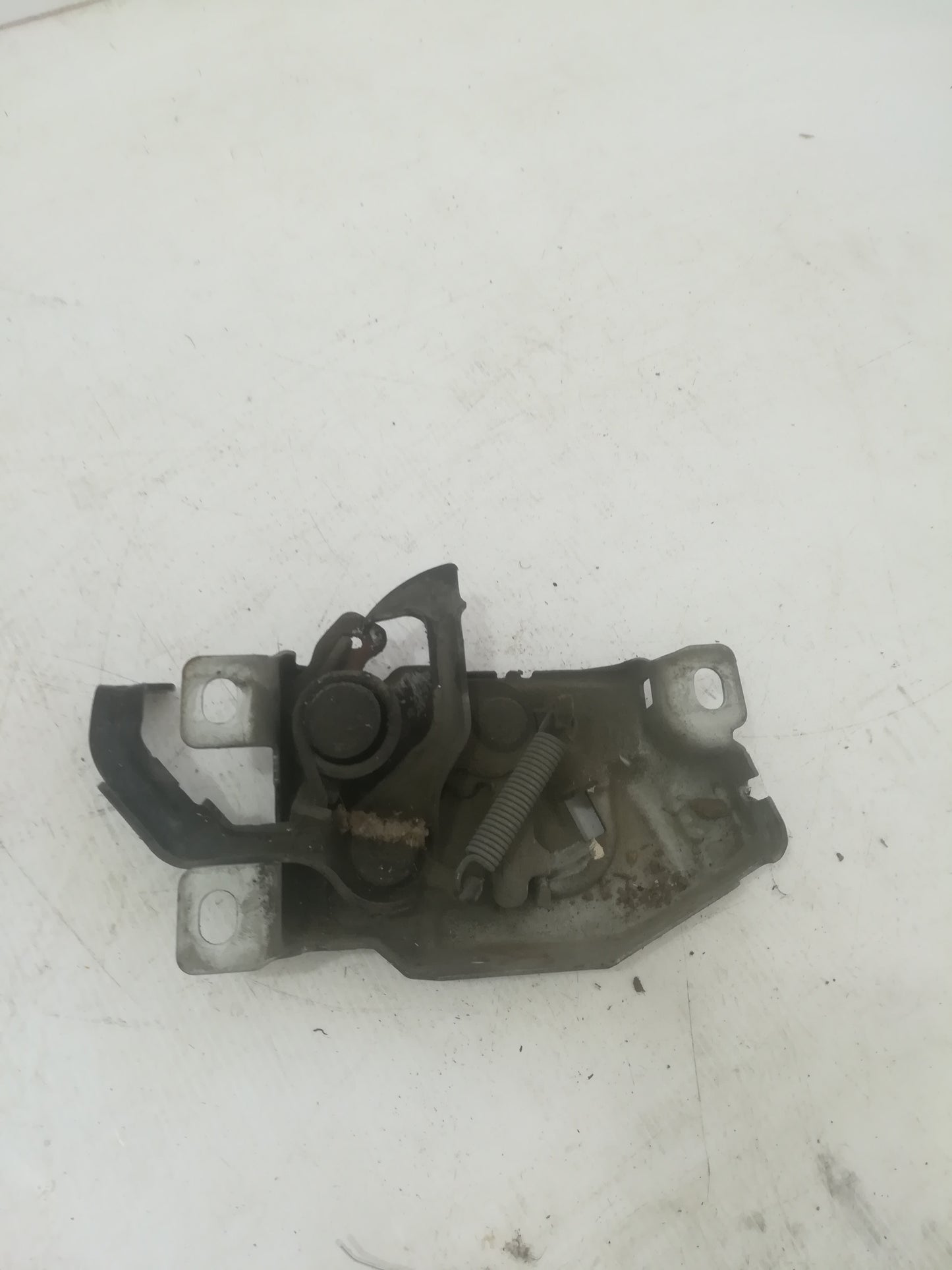 Bonnet Latch