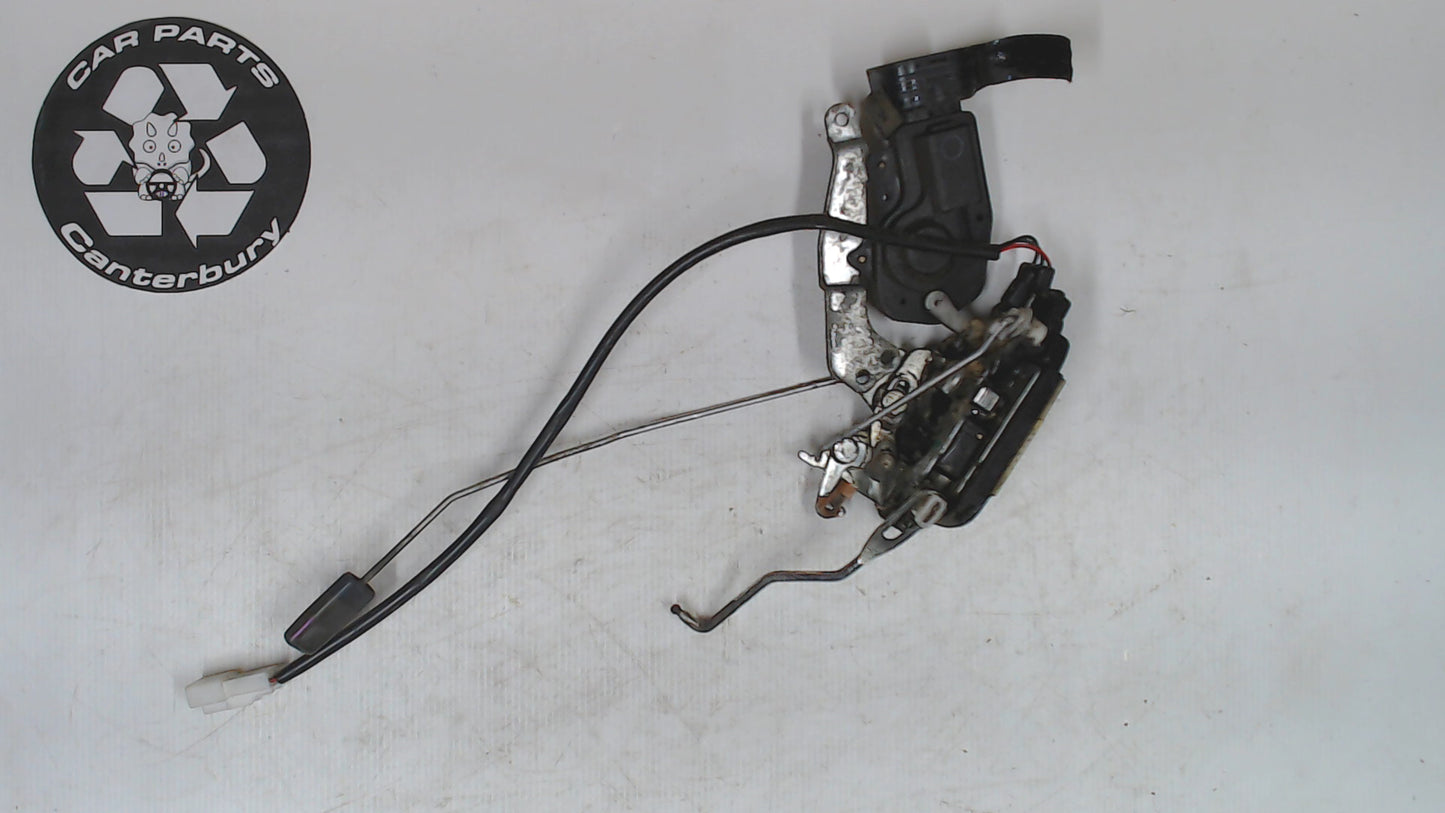 Door Catch Assembly R