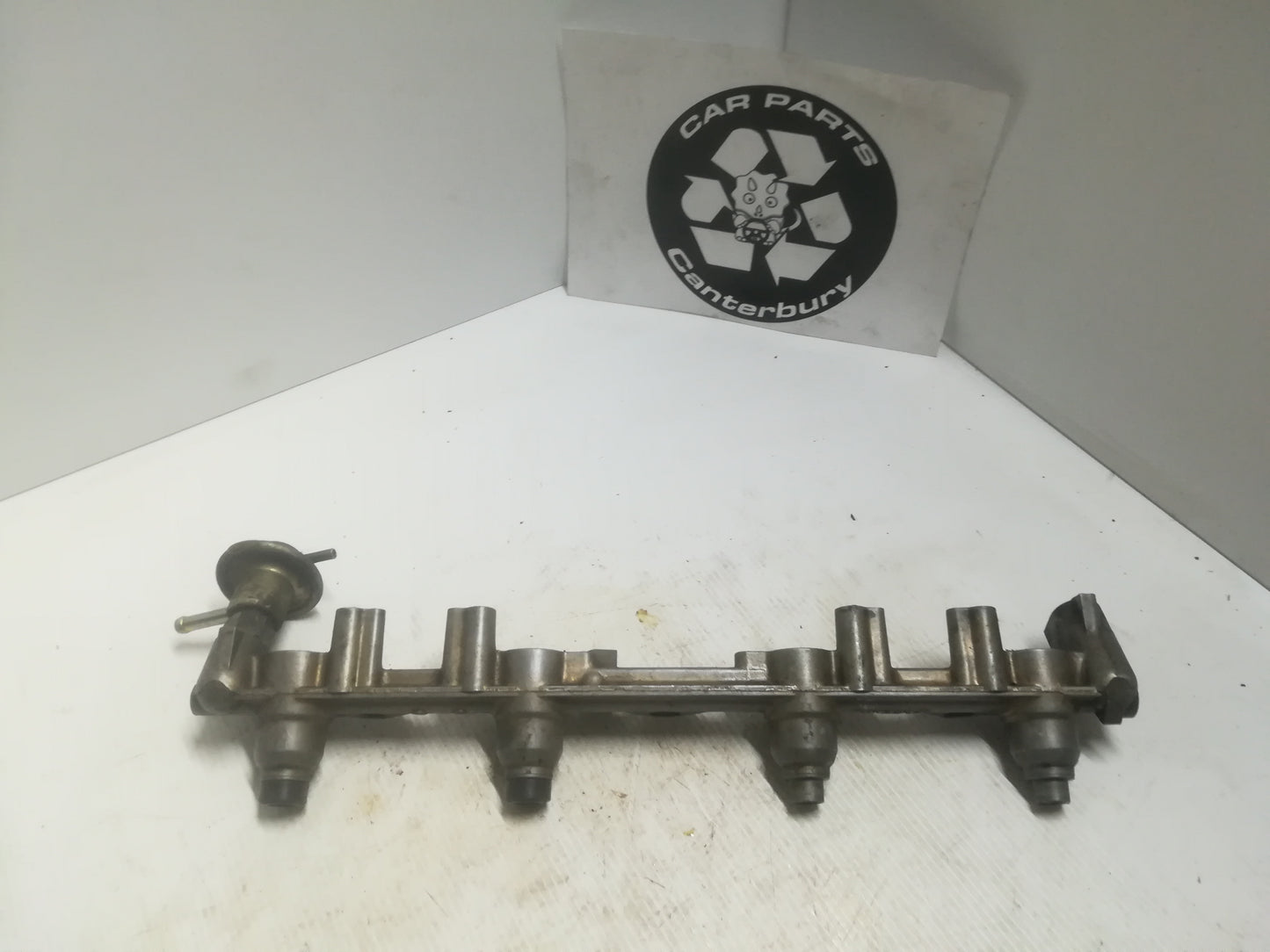 Fuel Rail -No Injectors