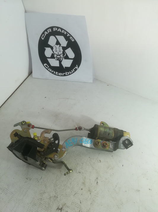 Door Latch - R/L
