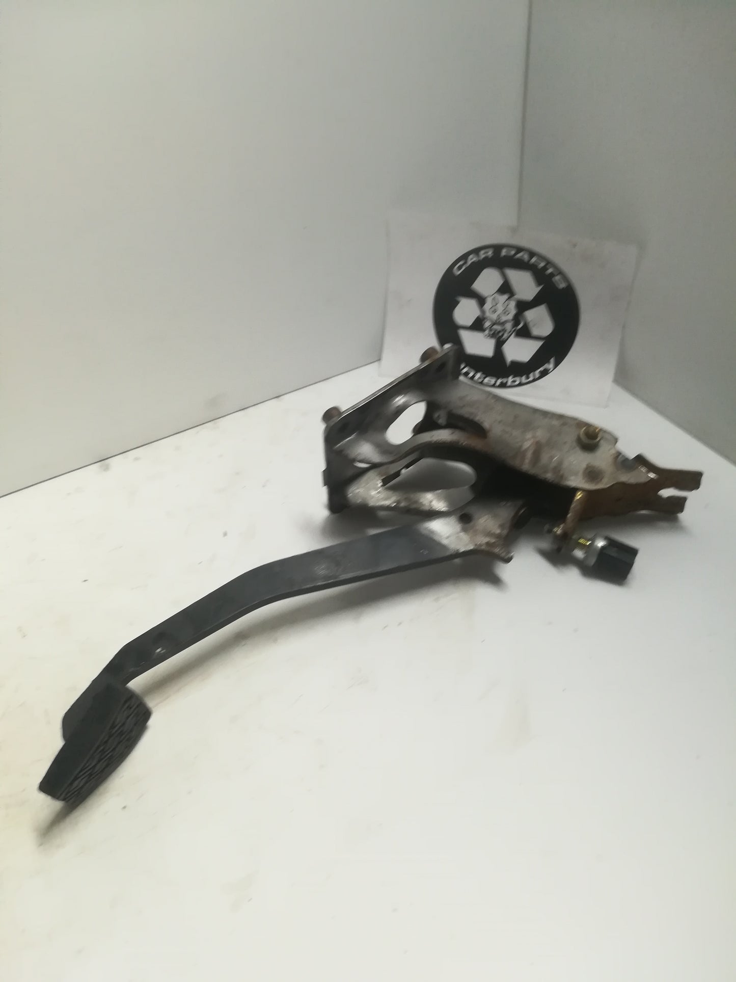 Brake Pedal Manual - TM pR1497