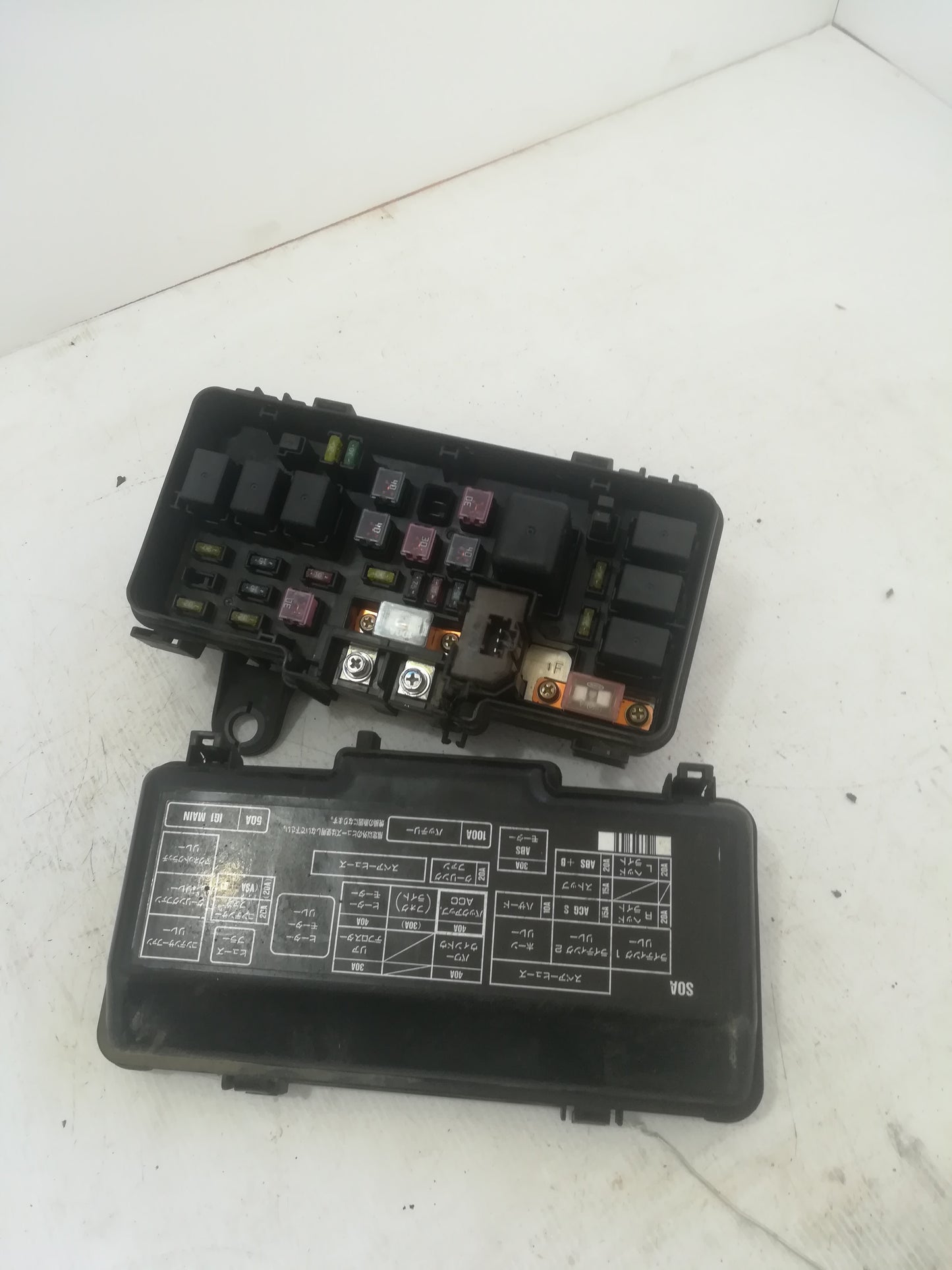 Relay & Fuse Box