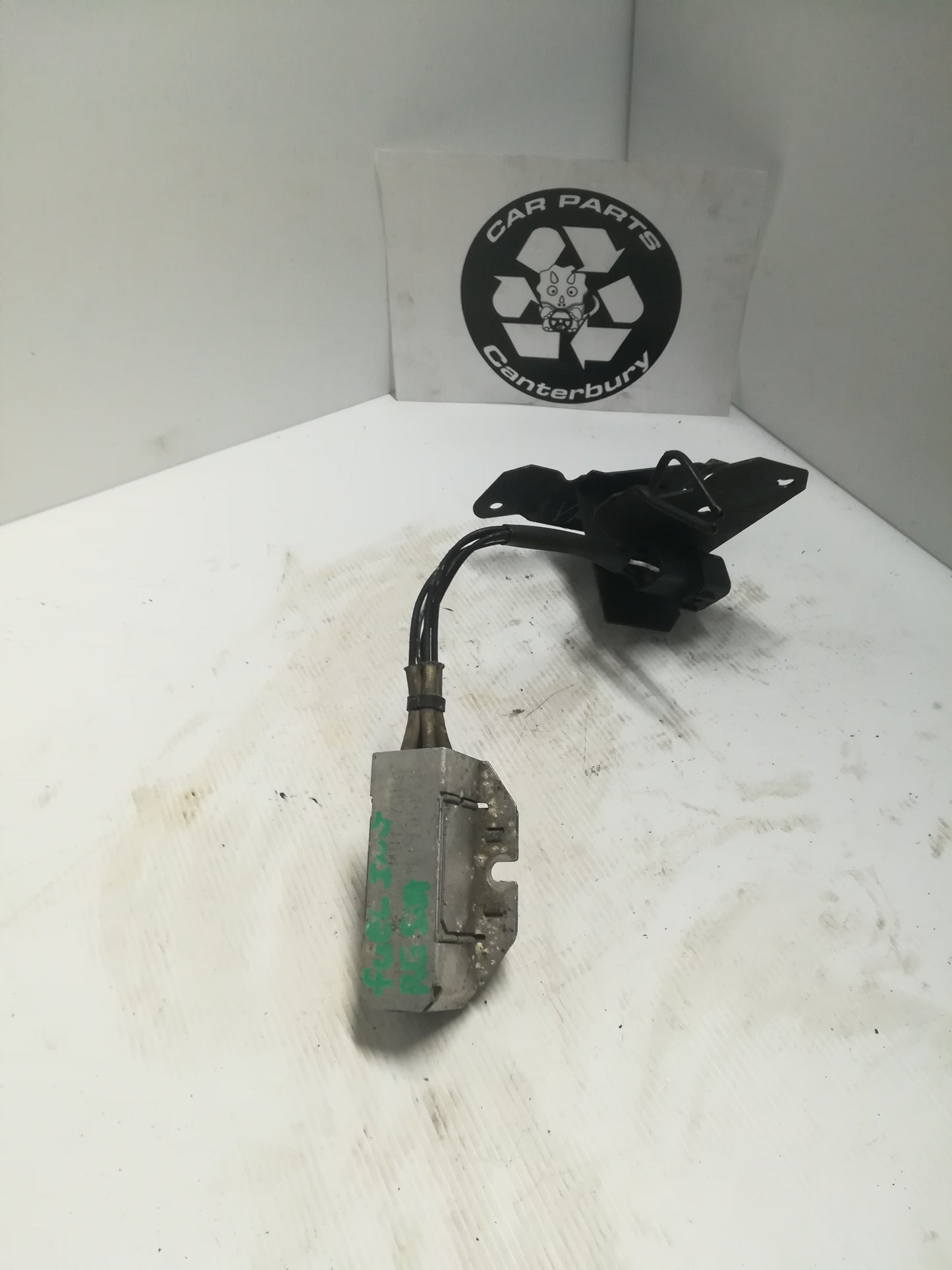 Fuel Injector Resistor and Bracket