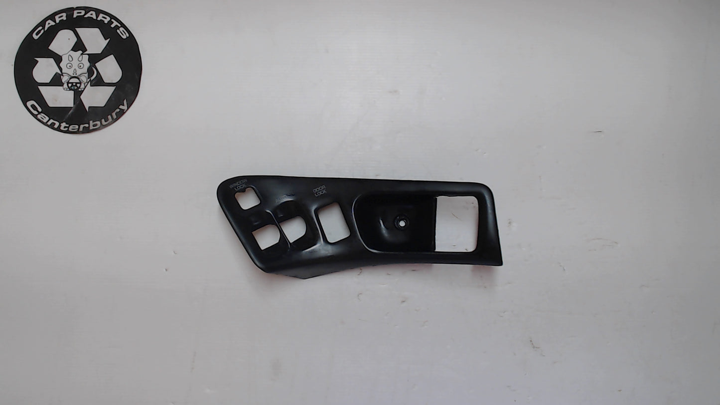 Door Handle & Window Switch Surround Trim R