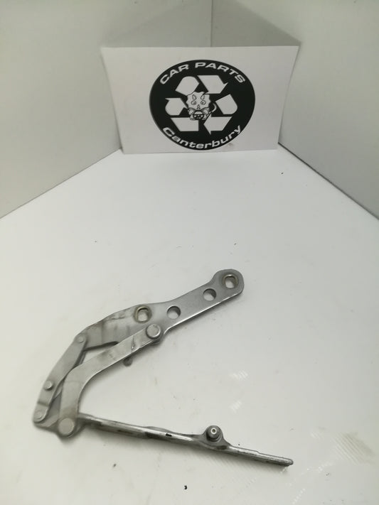 Bonnet Hinge R