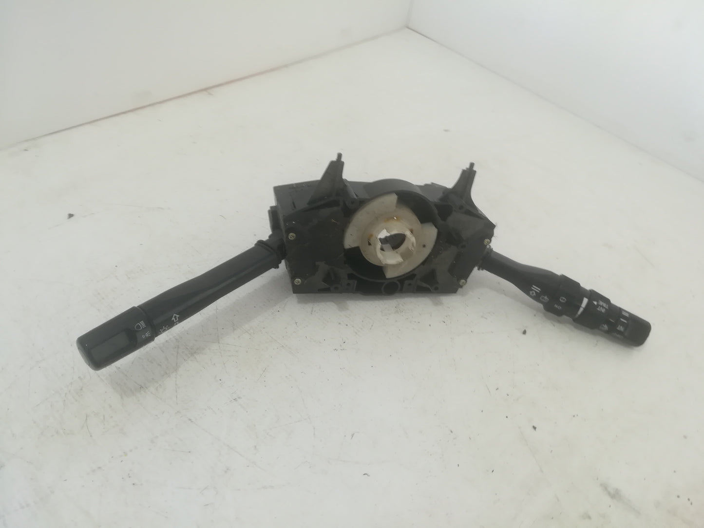 Indicator & Wiper Stalk Assembly