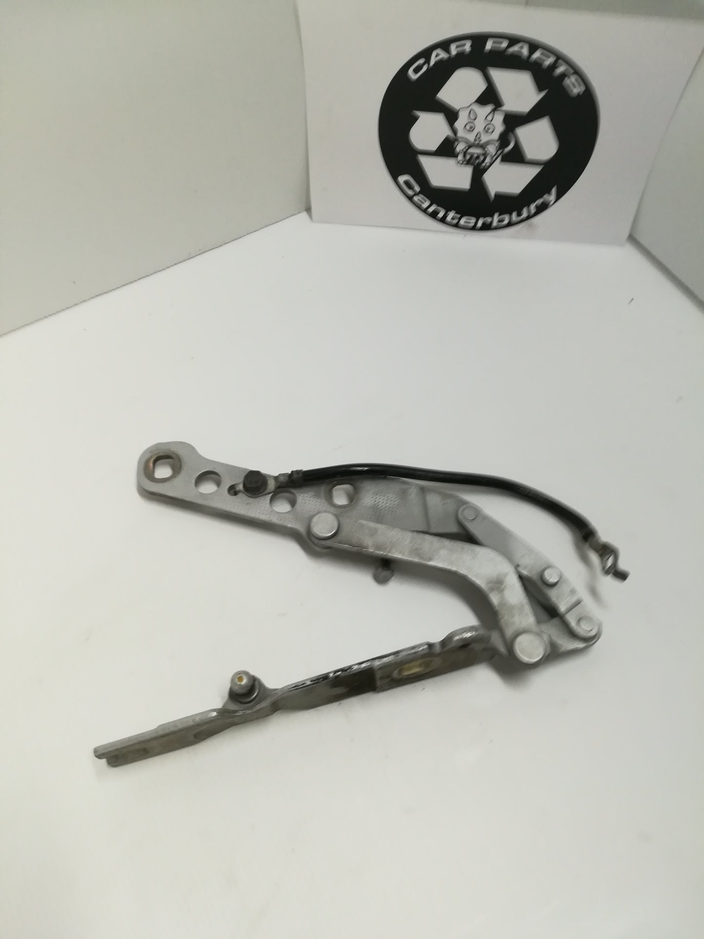Bonnet Hinge L
