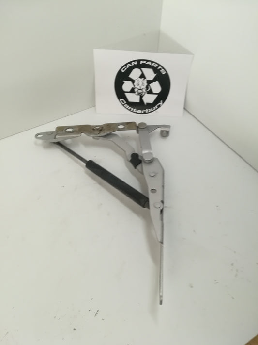 Boot Hinge L w/Gas Strut
