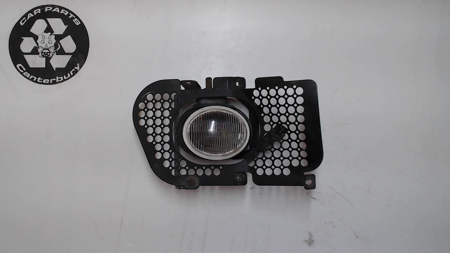 Fog Light R w/Bracket