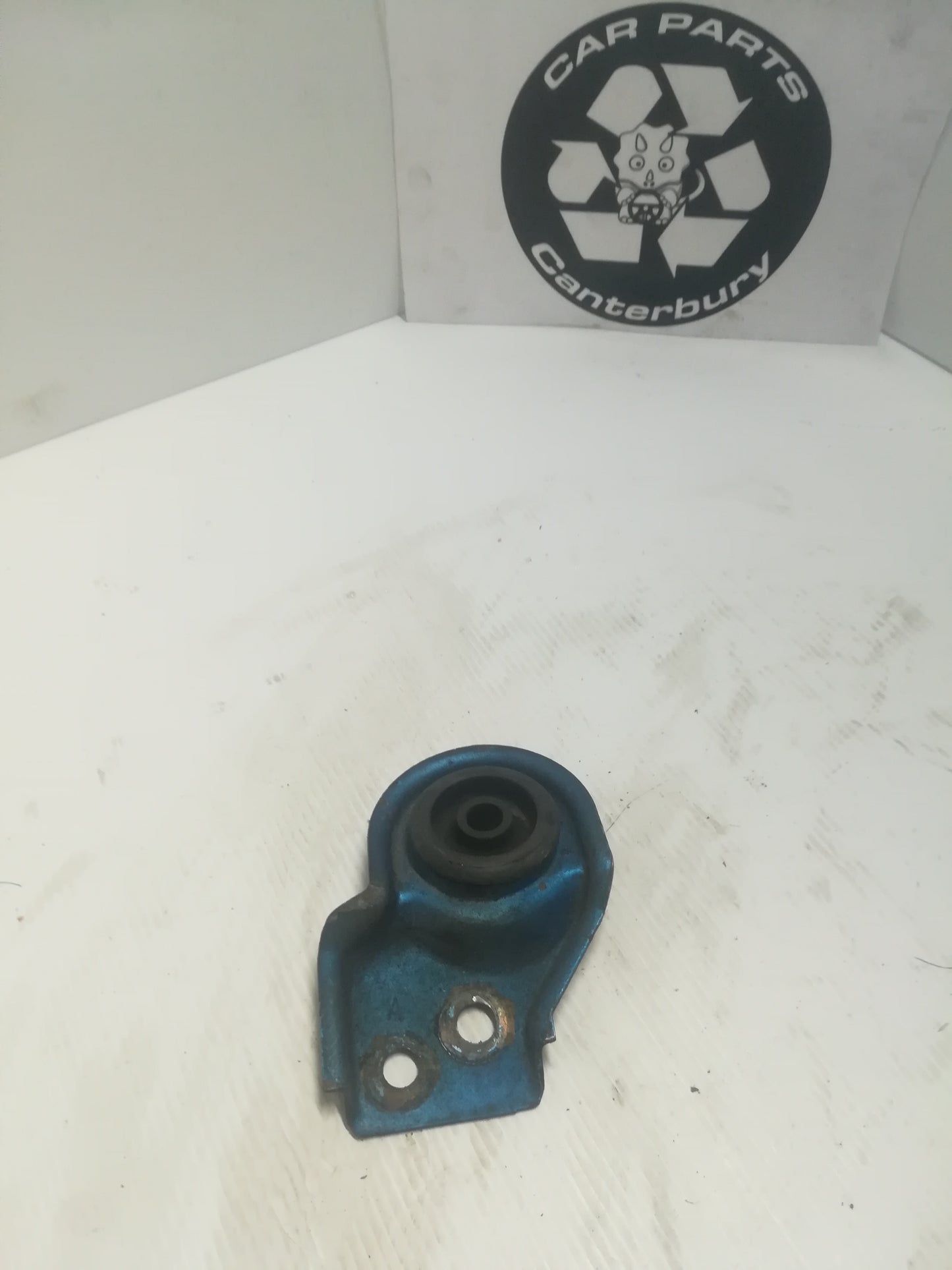 Radiator Mount