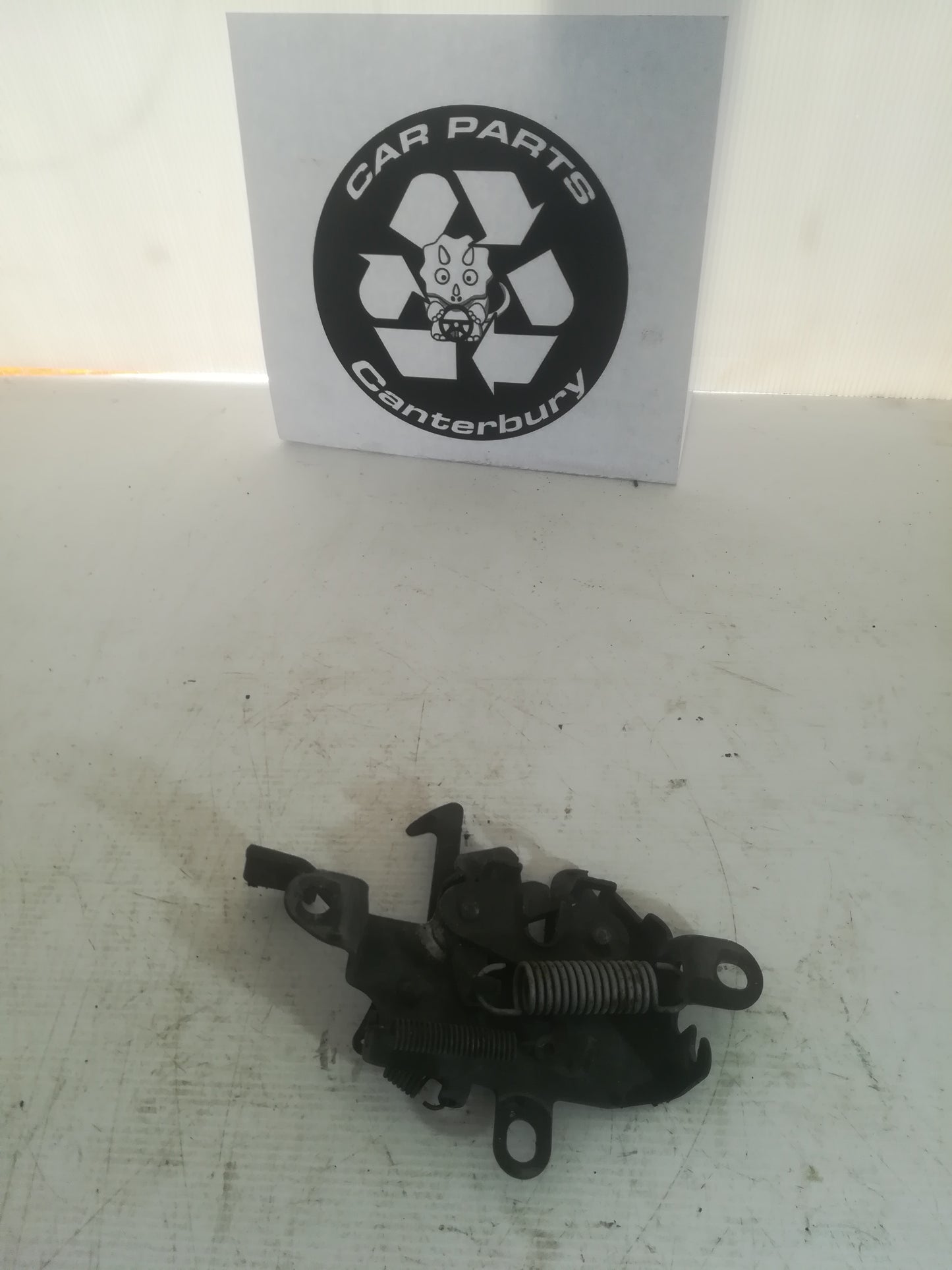 Bonnet latch