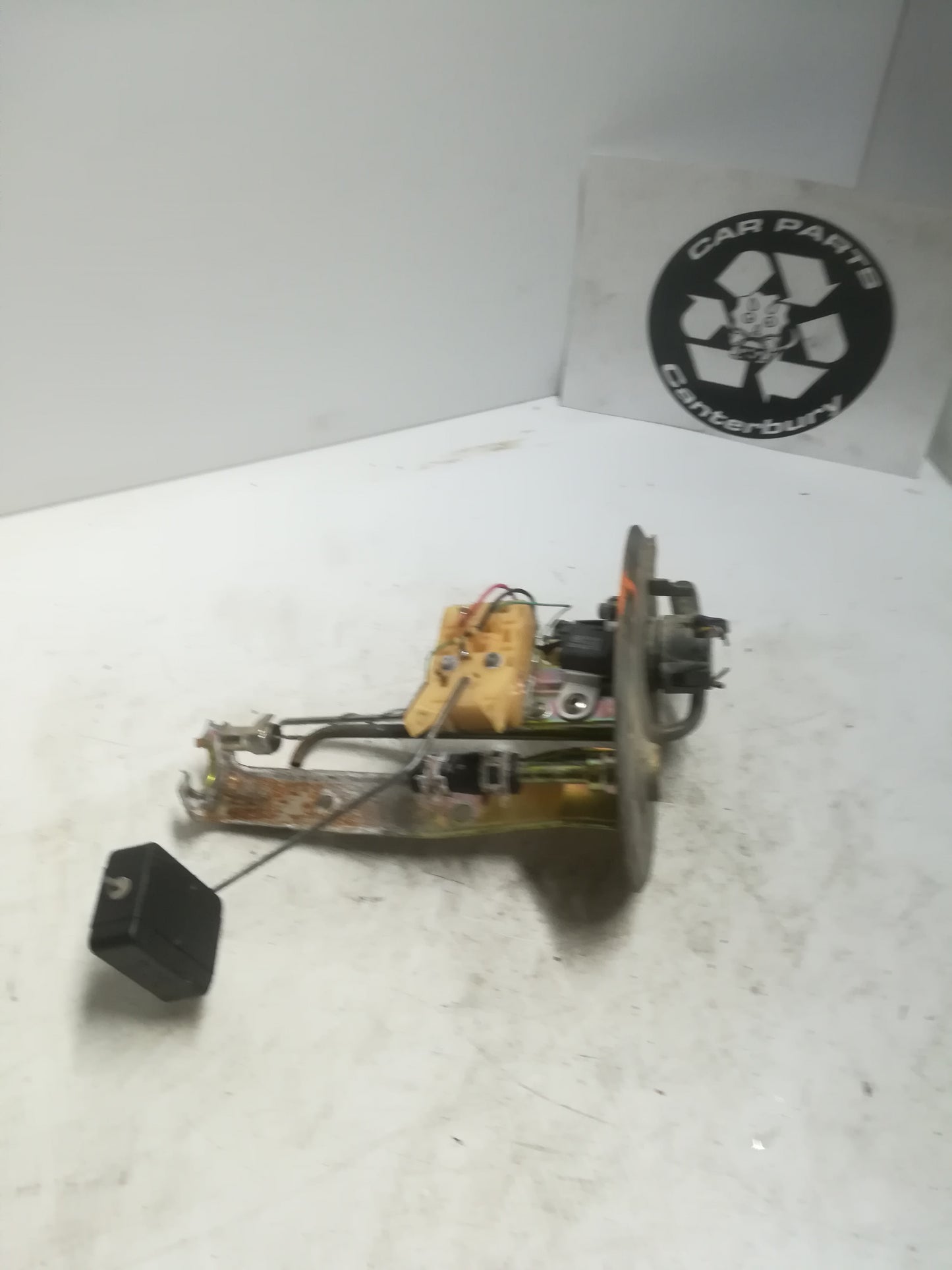 Fuel Pump Cradle & Float