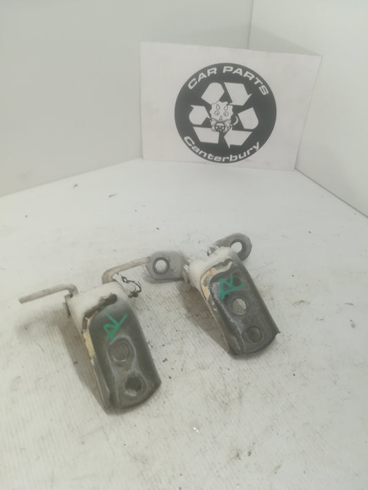 Door Hinge R - Pair
