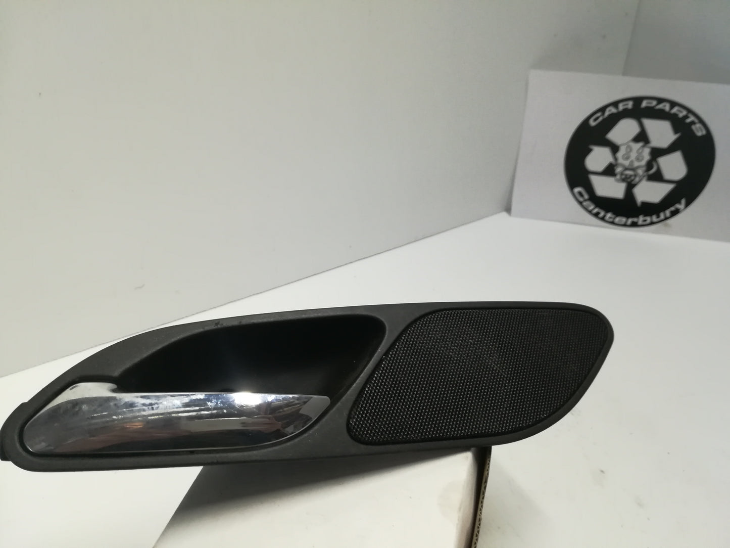 Door Handle L - Interior w/Tweeter Cover
