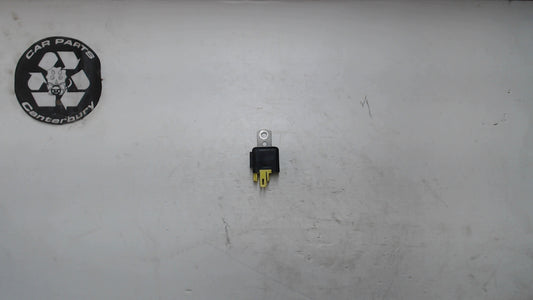 Fuel Pump Relay - 0567006381