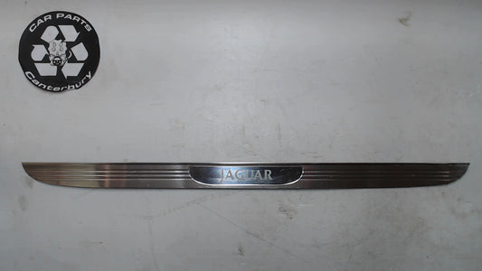 Door Step Emblem F/L - Chrome