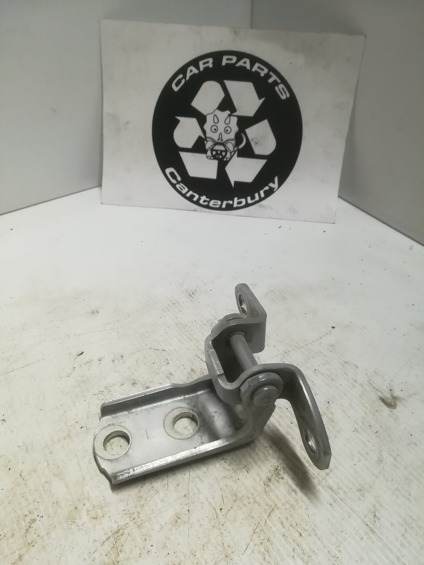 Door Hinge L