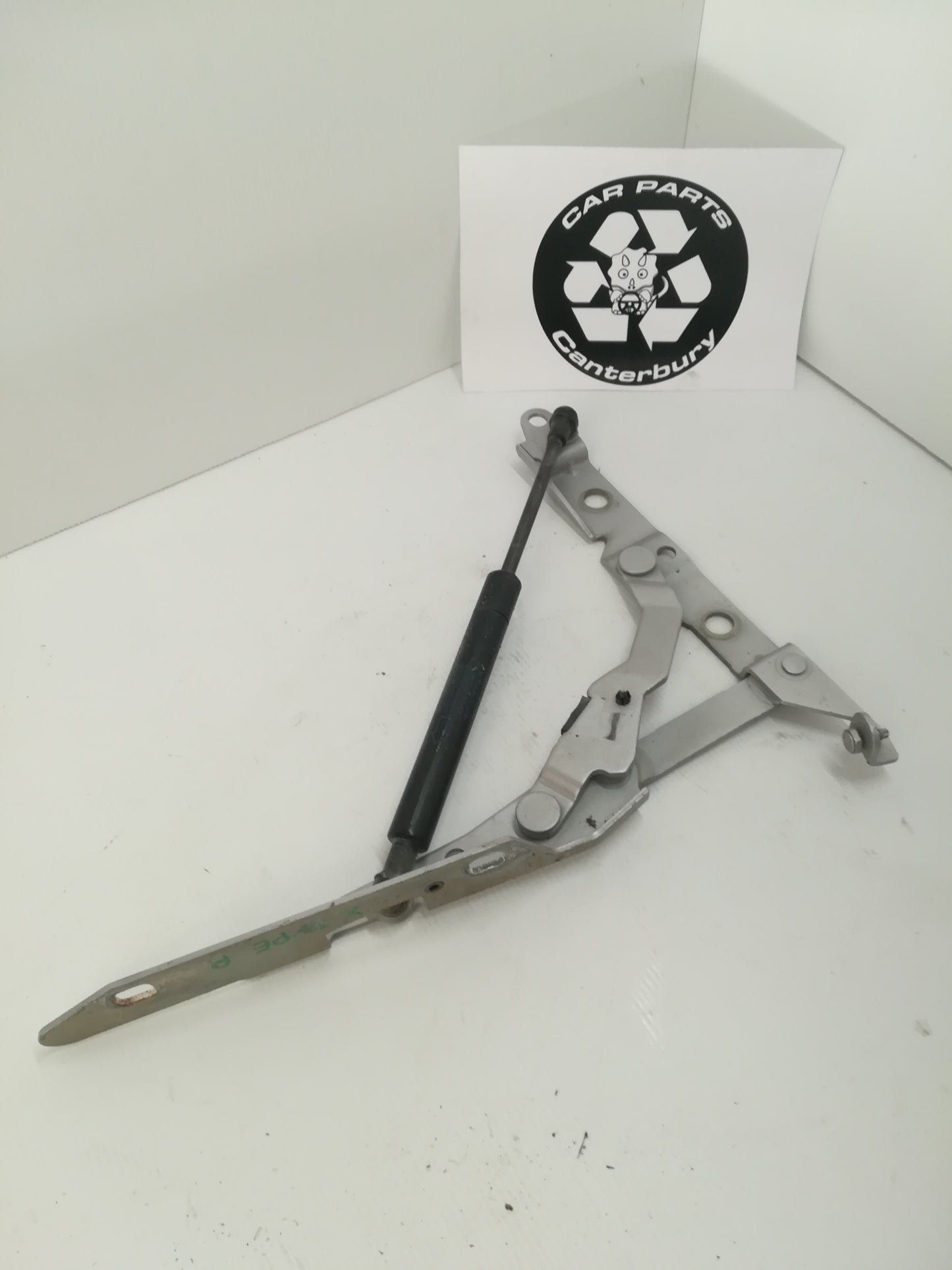 Boot Hinge R w/Gas Strut
