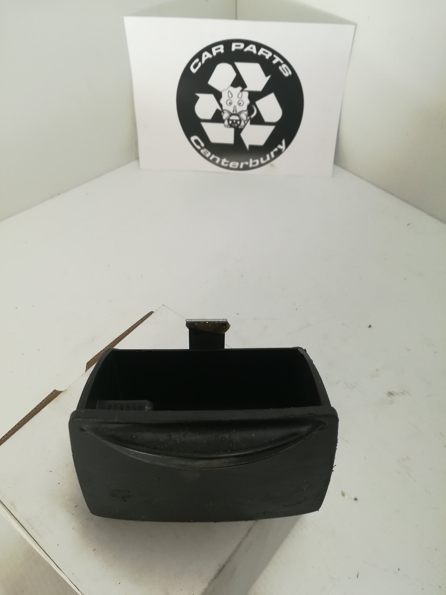 Rear Ash Tray