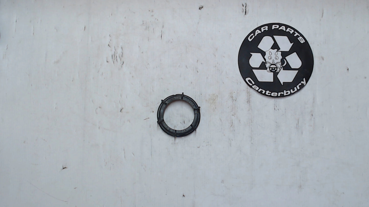 Headlight Bulb Retainer