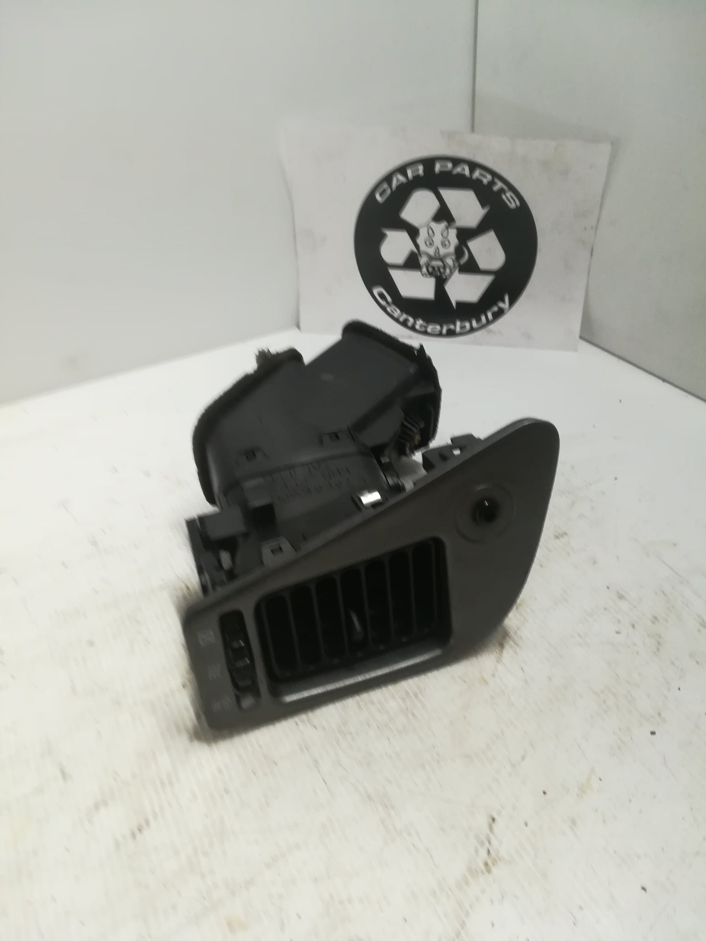 F/R Vent