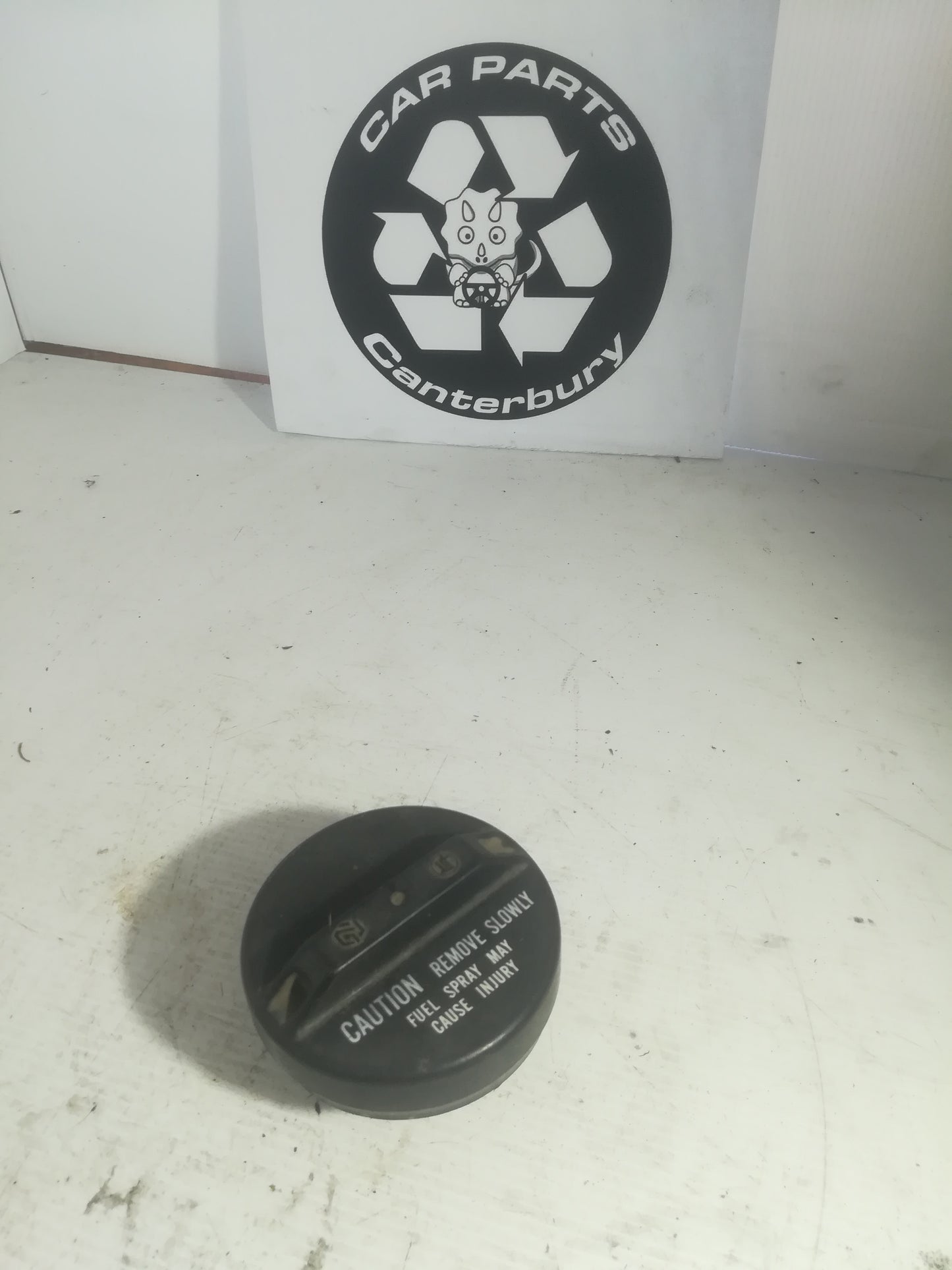 Fuel cap