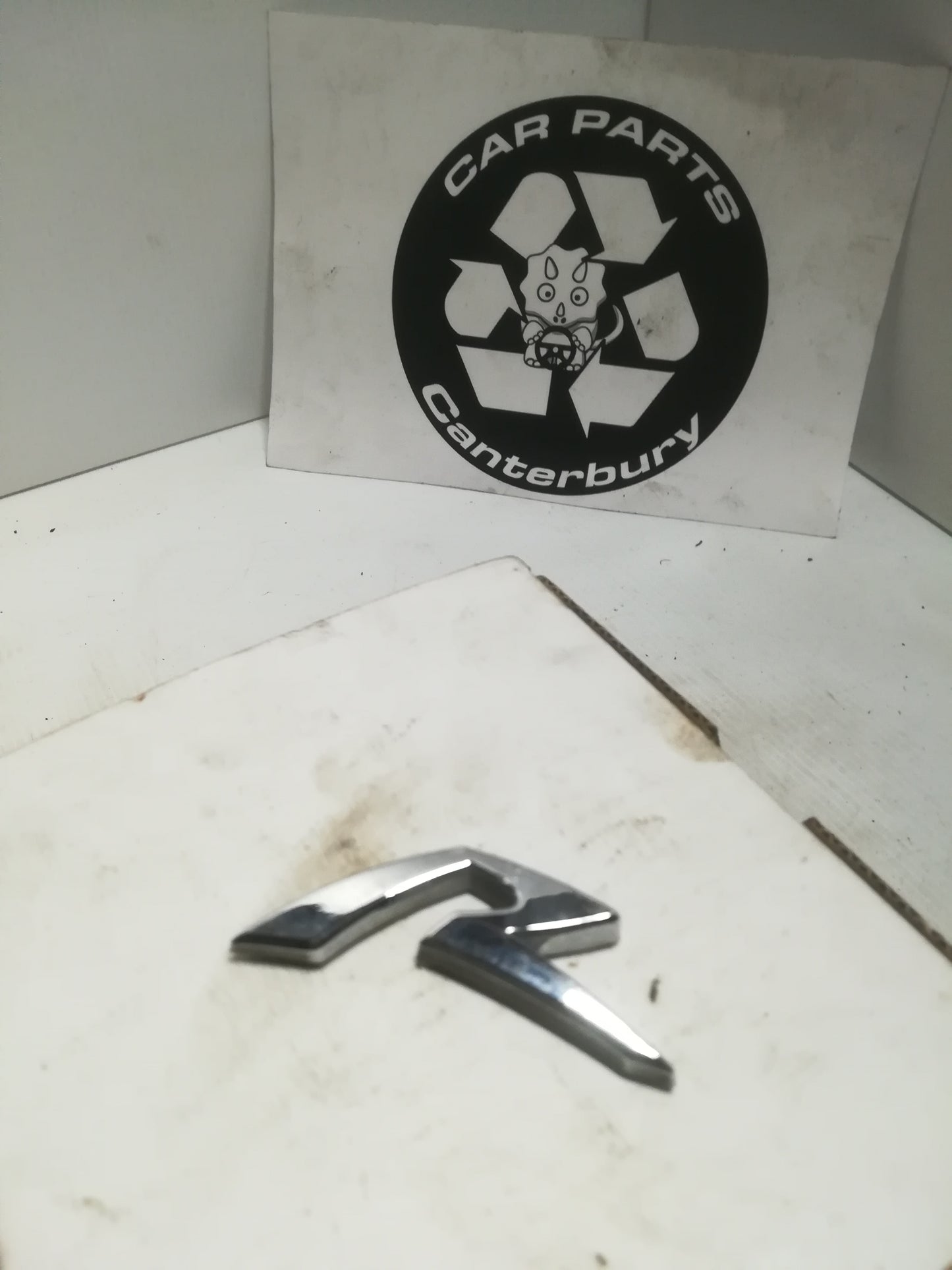 R Badge