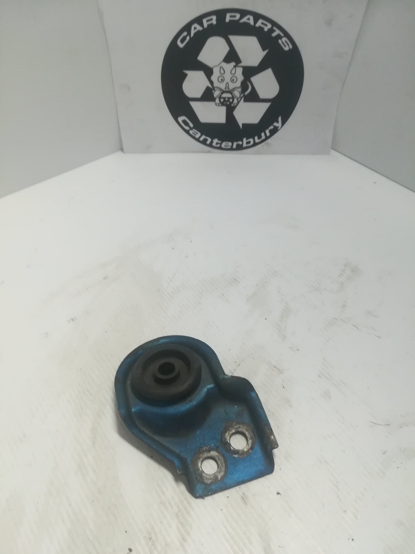 Radiator Mount